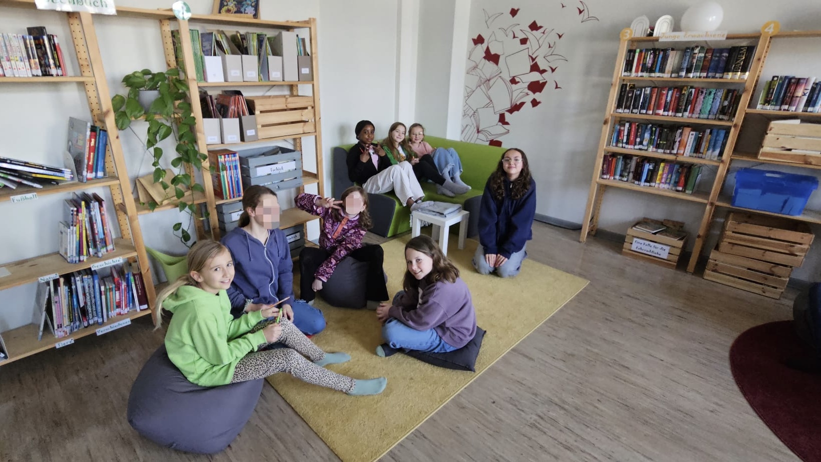 Unsere Fünftklässler entdecken die Schülerbücherei